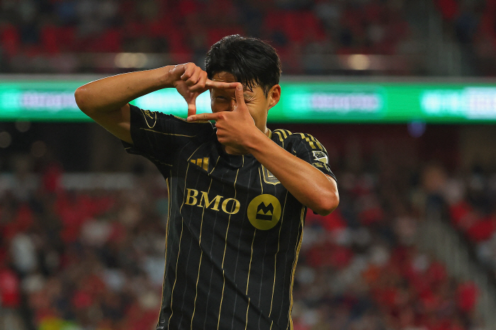 Is this for real? Son Heung-min, who shook MLS to say 33-year-old SON is a candidate for the Rookie of the Year award, plays 10 games and is nominated for the Rookie of the Year award in the 2025 season