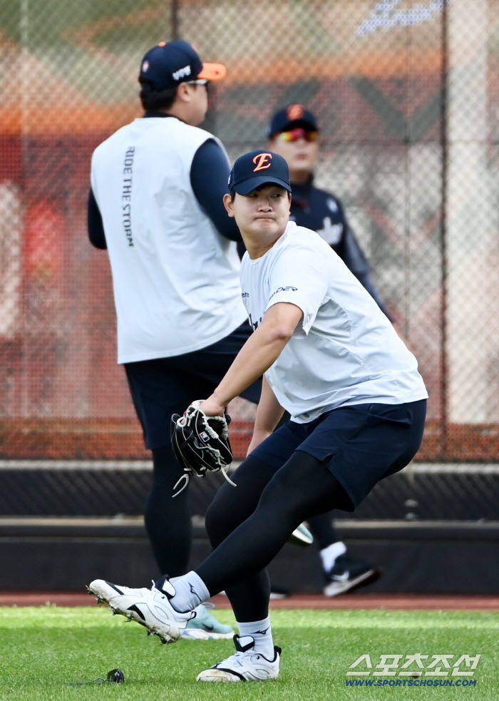 It's a waste to kill a player in the result theory. Veteran Baek Jeon's remarks...But why didn't he take the mound in Game 5?