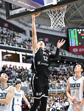 Moon Jung-hyun Double Double → Kim Sun-hyung's 700th 3-point shot Suwon KT catches Goyang Sono and wins 3 consecutive games  tied for 1st place