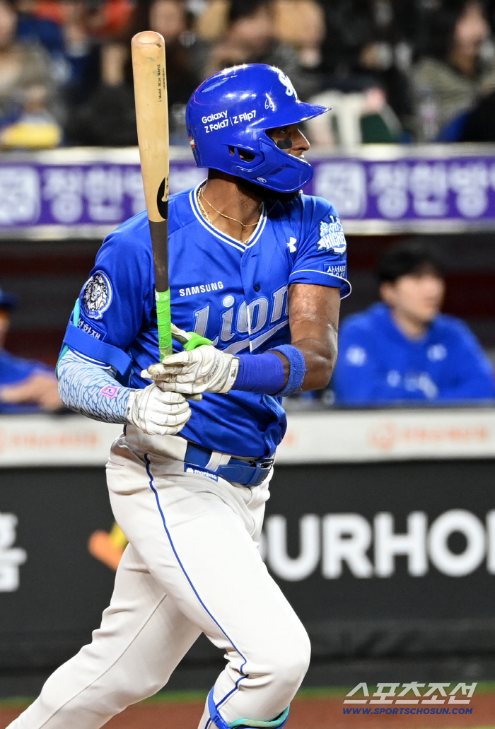  Diaz hits back-to-back after Koo Ja-wook