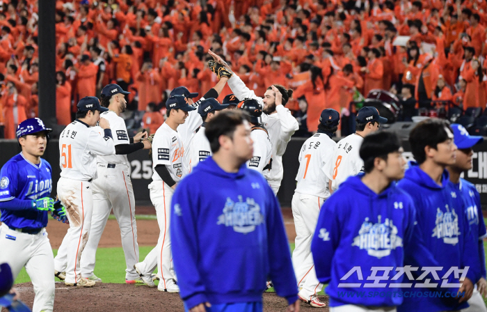  Hanwha succeeded in advancing to the Korean Series after catching Samsung