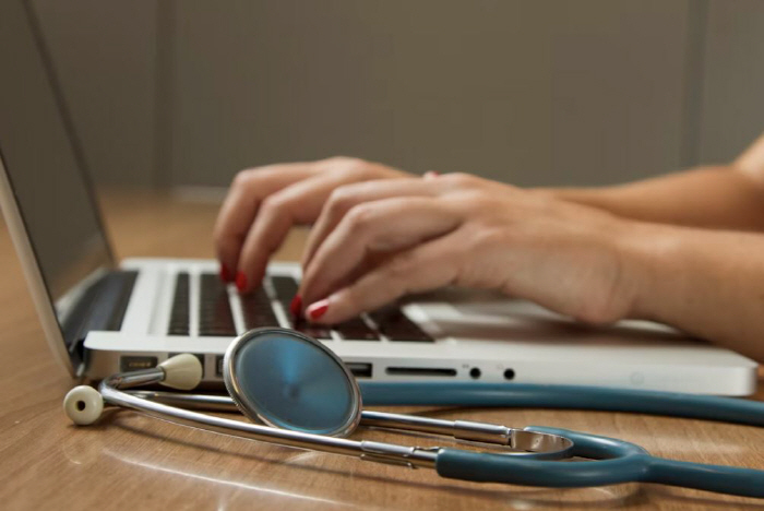 Physician-based medical care demonstrates effectiveness in reducing medical costs for diabetics