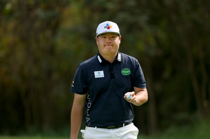 6-under tie for 1st → 4 consecutive bogeys of 1-under tie for 39th fall impact, what on earth happened to Lim Sung-jae?