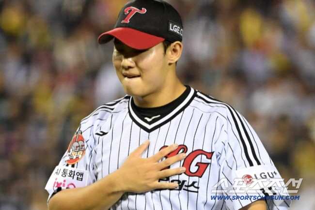The first incident in 20 years. Three rookies will join the Korean Series this year, including setup man, substitute agent, and next year's promising players. Hanwha also includes second-ranked Jung Woo-joo