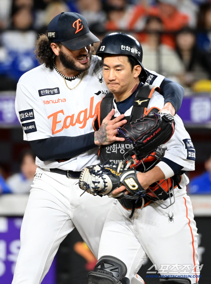 The four gold medals, who regained their 9K self-esteem in five innings, did not win against LG. I'm throwing it for the team's victory, not my victory