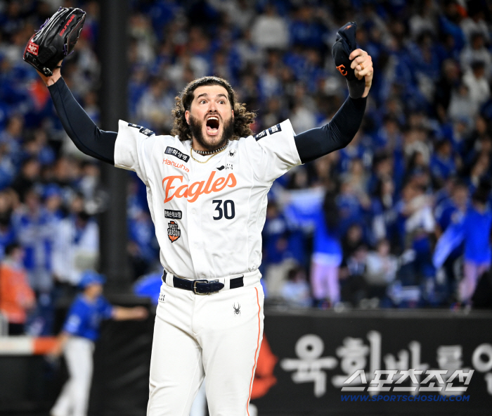 The four gold medals, who regained their 9K self-esteem in five innings, did not win against LG. I'm throwing it for the team's victory, not my victory