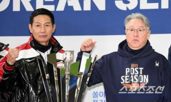  Coach Yeom Kyung-yeop Kim Kyung-moon will face off in the Korean Series for the trophy