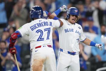 Shock Snell Collapse Otani's belated two-run home run, and the first round led by the baser grand slam secured 80% of Toronto's LAD 411 TOR