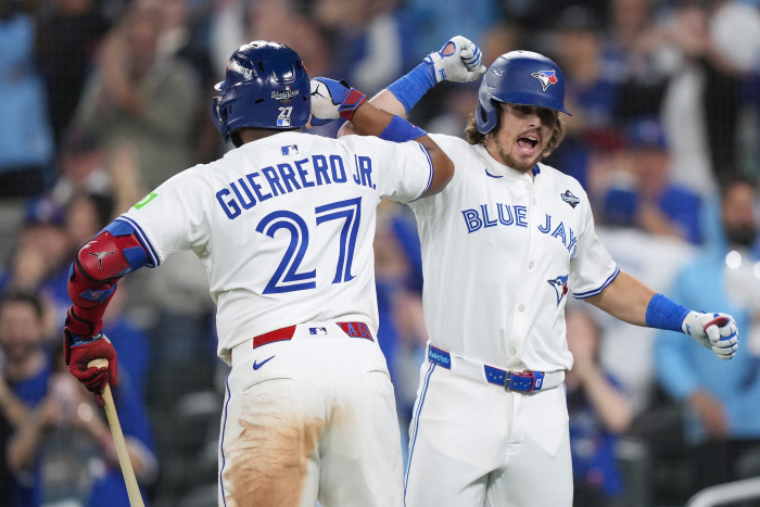 Shock Snell Collapse Otani's belated two-run home run, and the first round led by the baser grand slam secured 80% of Toronto's LAD 411 TOR