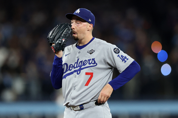 Shock Snell Collapse Otani's belated two-run home run, and the first round led by the baser grand slam secured 80% of Toronto's LAD 411 TOR
