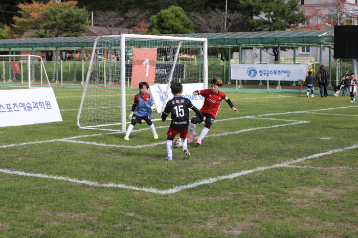 Yanggu, Where Youth Football Dreams Bloom The second day of the 2025 Healing Yanggu Cup National Youth Football Club Festival was held in great success