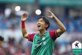 I can see ACLE! Lee Myung-jae scored back-to-back goals against Daejeon, Pohang won three games in a row  won at home against Pohang for the first time in 18 years (on-site review)