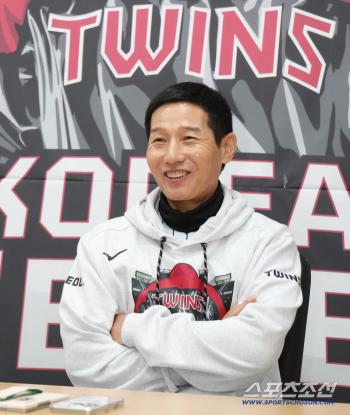 I'm even thinking about Game 7. Game 5 of PO but still scary Hanwha mound. an unguarded rant