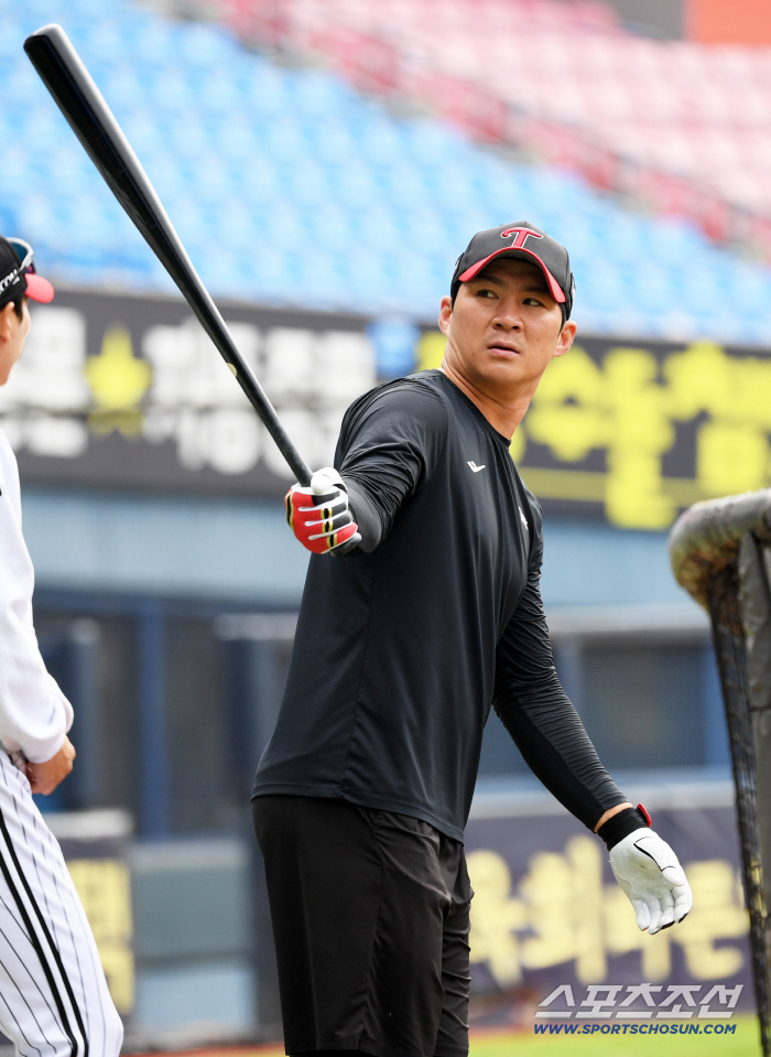 I'm even thinking about Game 7. Game 5 of PO but still scary Hanwha mound. an unguarded rant