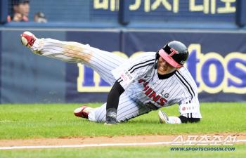 It looked like 100m for 10m for the twisted Changgi LG → Noh Si-hwan, who gave up the throw, and Hong Chang-ki, who woke up like an otuk. 