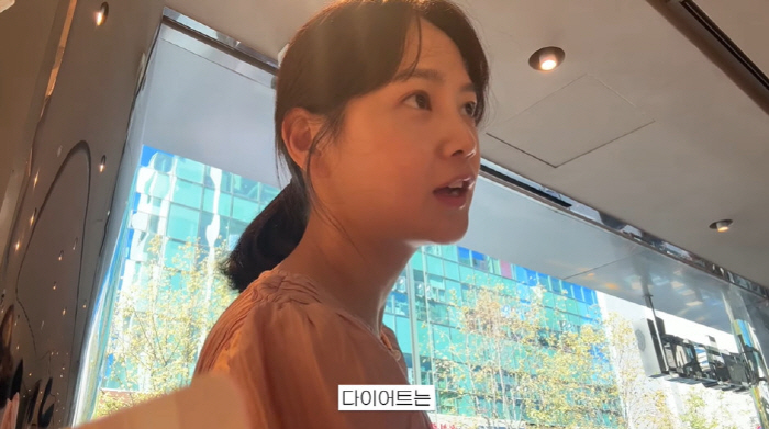 Kim Moo-yeol ♥ Yoon Seung-ah, I gained 3kg of the curse of the long Chuseok for 7 days. My jaw fat (Seung-ah-roun)