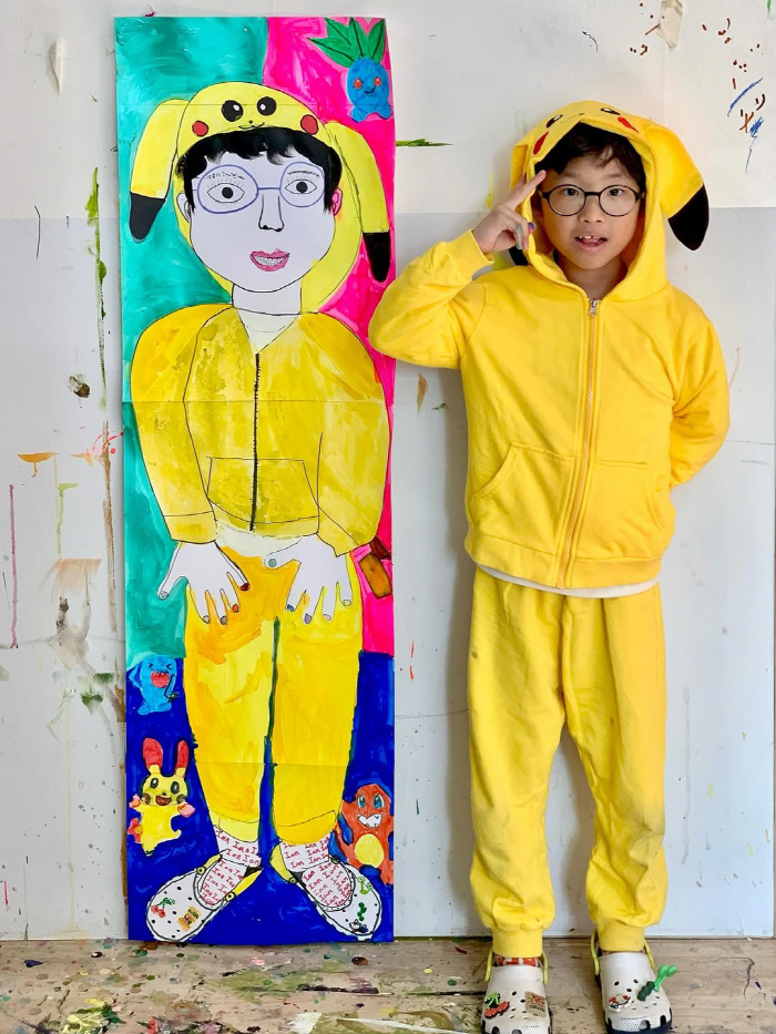 Lee Si-young, the second pregnant woman, did a great job of farming her children. 8-year-old, high-quality drawing artist DNA