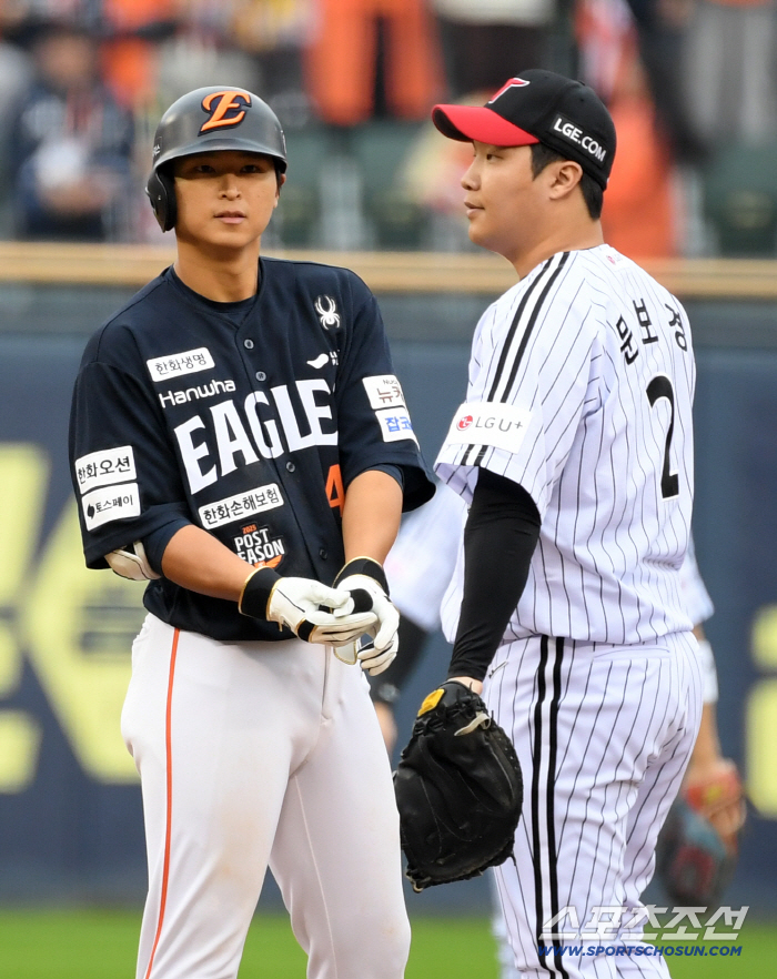 Missed sign? Why didn't you come into the bunt? → Hanwha's goalless mystery with one out and third base