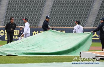 Could rain Jamsil, KS Game 1 be held?