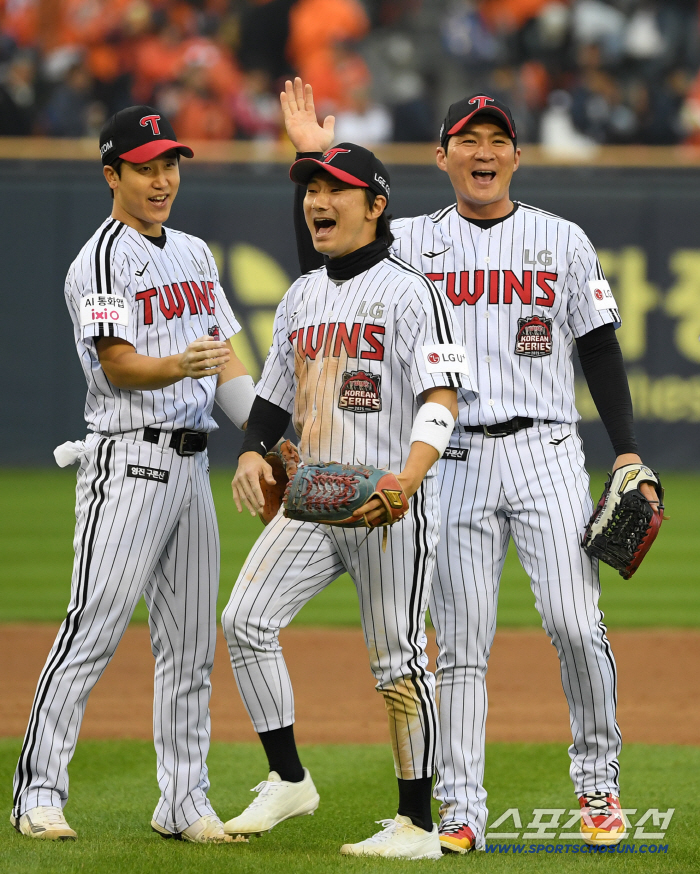  LG caught Game 1 of the Korean Series