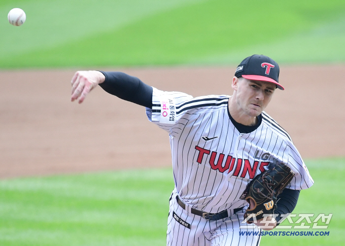  LG Tolhurst will pitch the first game of the Korean Series