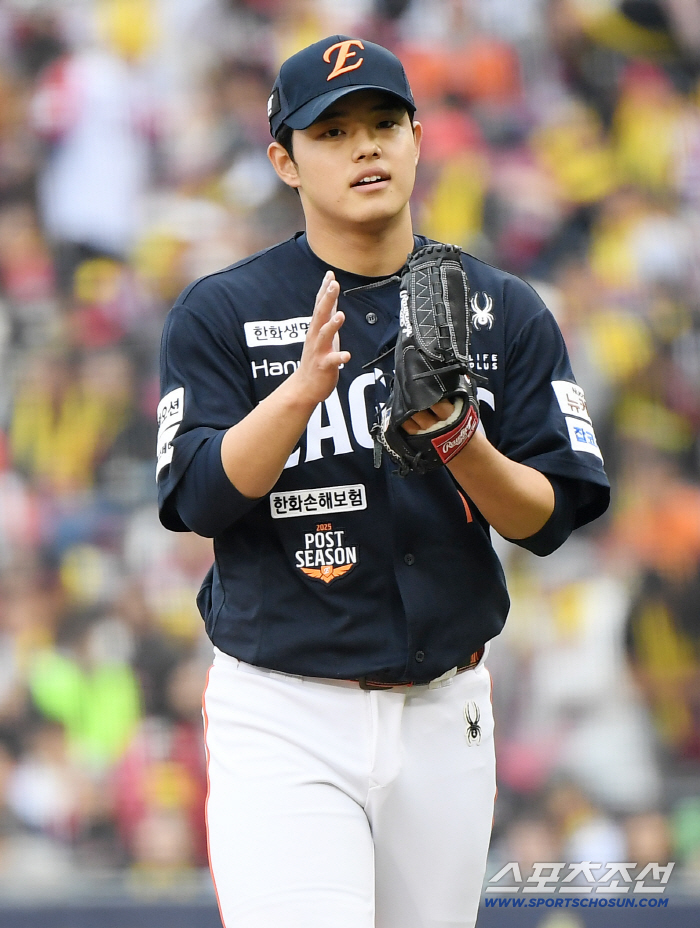  Moon Dong-ju is on the verge of losing a point in the fourth inning