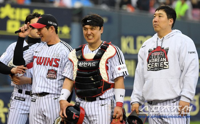  Oh Jihwan, Park Dongwon, Kim Hyunsoo won