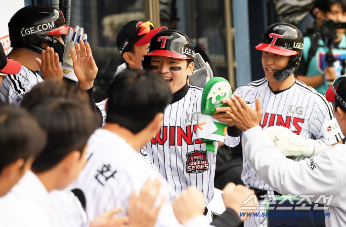  Park Hae Min, Koo Bonhyuk Twins