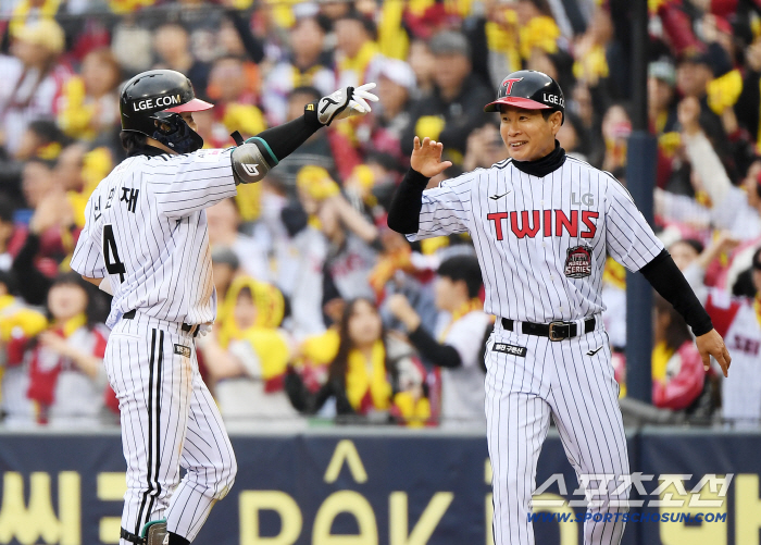  Shin Minjae's two-run timely hit