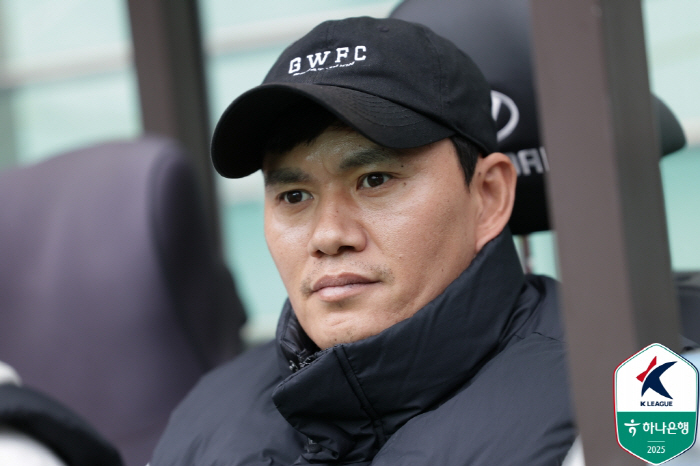 Lin Guard from Manchester United went crazy In the second half of the match against Gangwon-do, 02 → 42 miraculous come-from-behind victory...One help from Moon Seon-min who died and survived