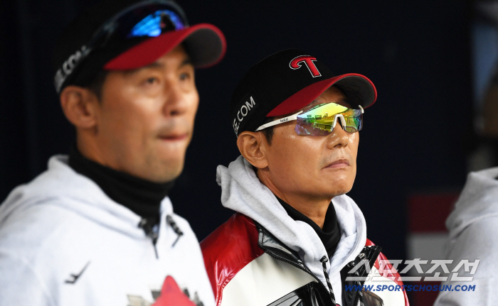 Winning Game 1, LG's variable occurred Chirinos Damseum Game 2 failed. Lim Chan-kyu has the best ERA against Hanwha. Chirinos prepare for Game 3 and 4