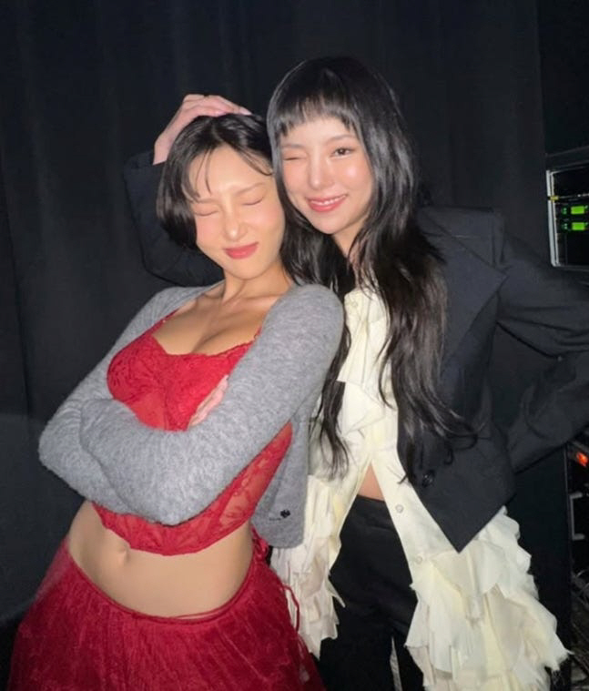 Hwasa and best friend Whee In's two-shot 'Good Goodbye' performance behind the scenes 'Goodbye' 