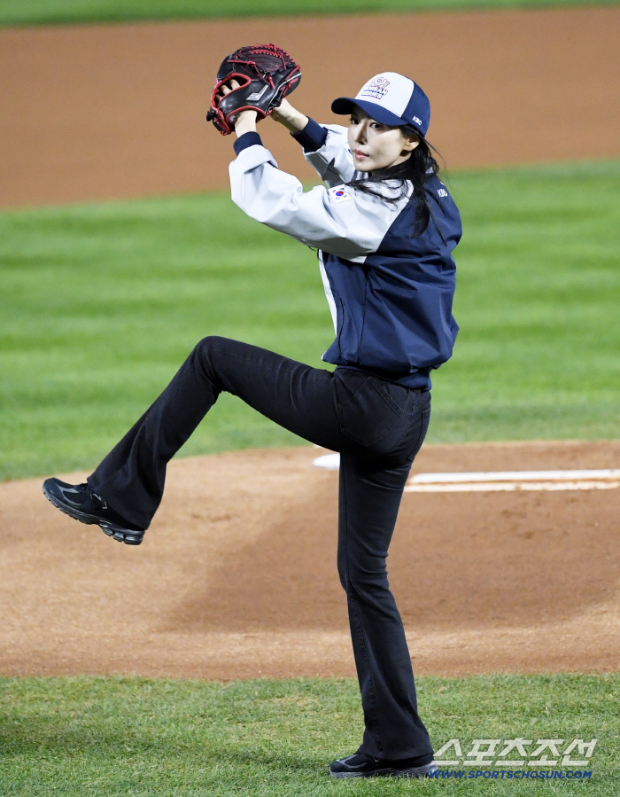  First pitch for Game 2 of the Soyeon Kim Korean Series