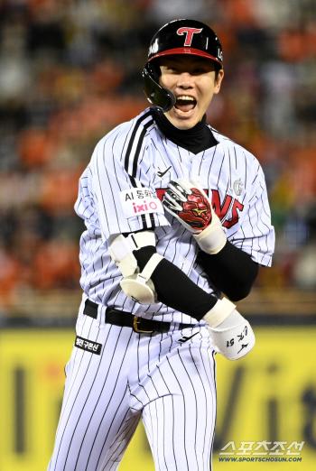 Hong Chang-ki's come-from-behind hit and a thrilling cheer