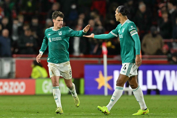 Big crisis shock revelation! Liverpool and Manchester United→ Lack of physical players...Slot hard snow