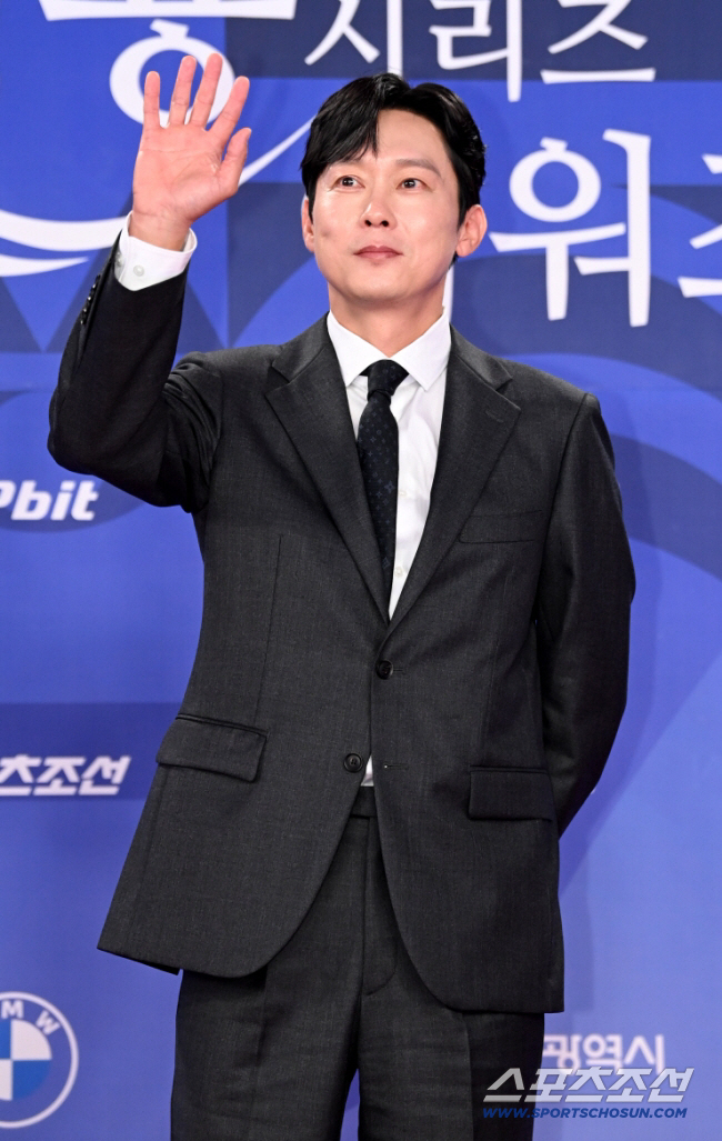  Park Byung-eun, Kim Hye-soo and Korean food has been saved..Signing an exclusive contract with Walnut & U Entertainment