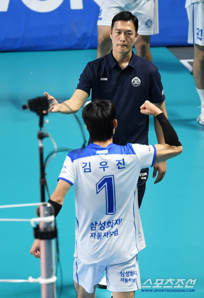  Director Kim Woo-jin succeeded in turning the tables