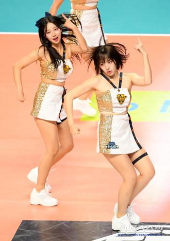 Excellent Ha Jiwon. Excitement