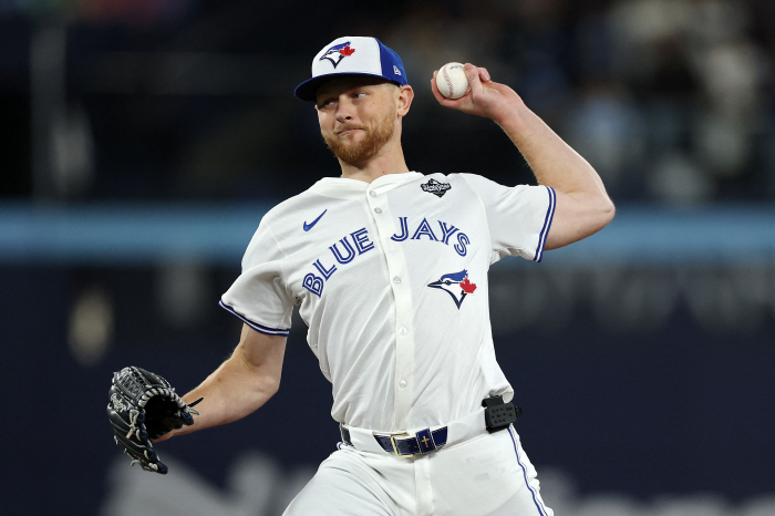 Shocking! WS That pitcher is from the KBO! → Korean Series Defeat Pitcher Tosses World Series' No Run