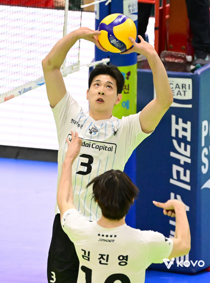 Despite going to the main setter hospital, Hyundai Capital has won three consecutive games...Korea Electric Power Corp. (KEPCO) 3 consecutive losses