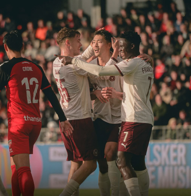 Director Hong Myung-bo, there's a good striker here Cho Kyu-sung, icon of resurrection, selected the best 11 in the 13th round of the Danish Super Liga. National team's request for re-recommendation