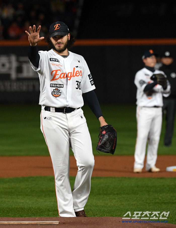 Fonce's meal was worth it! Four days' rest was fine→6 innings QS…Bad batting lineups win the game against LG, which they couldn't take care of