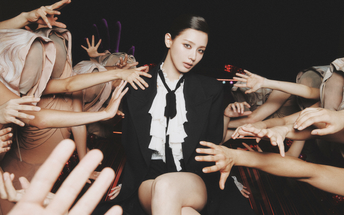 (G)I-DLE Mi-yeon, pre-release Reno (Feat. Colde) music, music, music, and music video hit...Entering the Top of the Chart