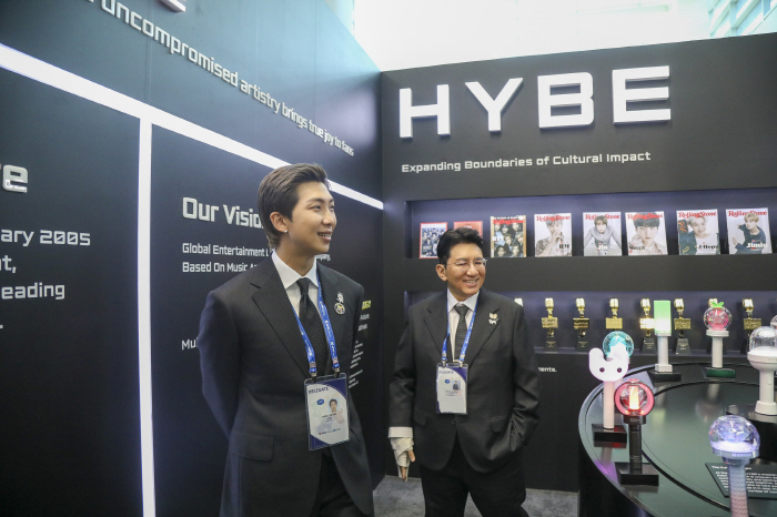 HYBE Chairman Bang Si-hyuk and BTS RM Visit HYBE Booth at APEC CEO Summit
