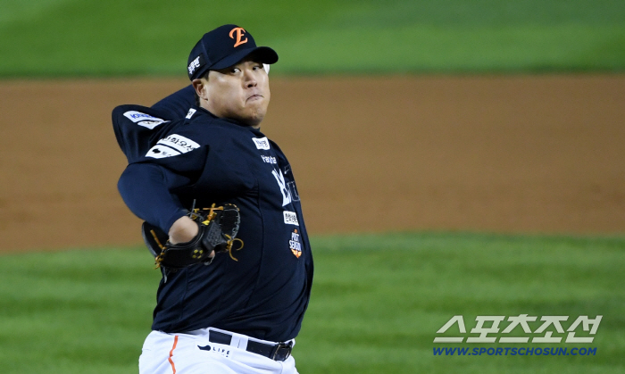 I was a regular pitcher in the fall.. RYU, PS's career win, 4 losses, ERA 5.23 → Opportunity to recover honor, but it is also unsettling