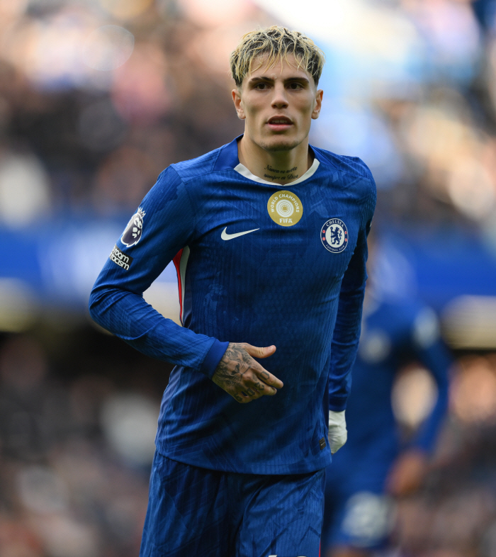 I'm so happy to leave Manchester United. Chelsea man Garnacho's shot → Everything goes fast here