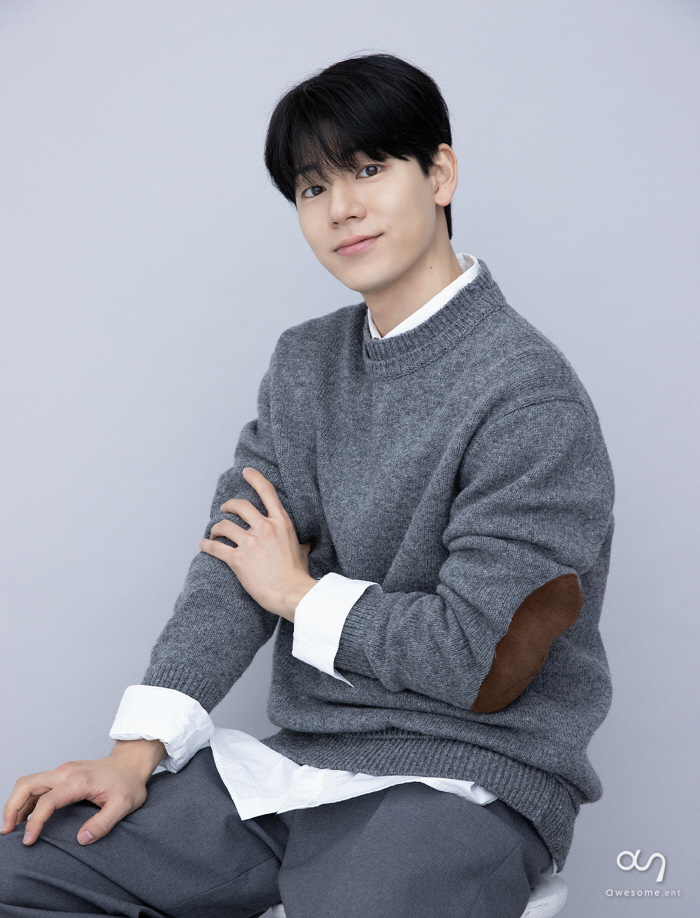 Bae Hyeon-seong Reflects on Acting Experience With Han Suk-kyu in 'Shin's Project’