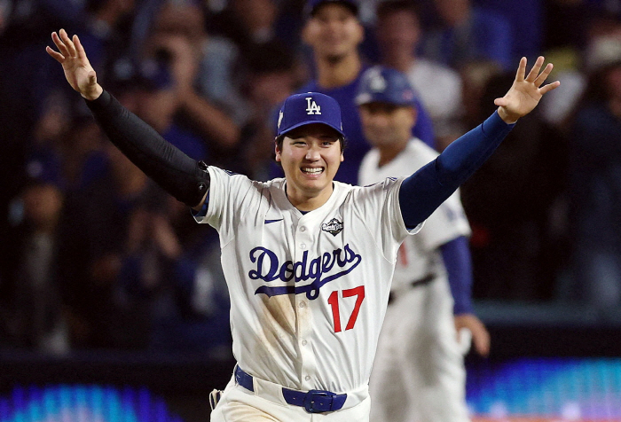 Is the god of baseball on the Dodgers' side again? In total, 19 pitchers from both teams were used to calculate the profits and losses of the game in 6 hours and 39 minutes, and the Dodgers won the 7th division