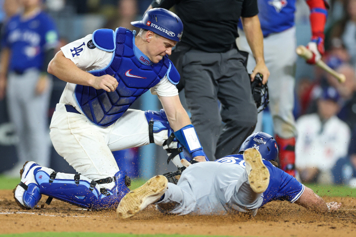 It's strong. I can't understand! Is Smith's knee okay with 18 innings and 312 pitches? 9 consecutive all-inning defense, true iron man