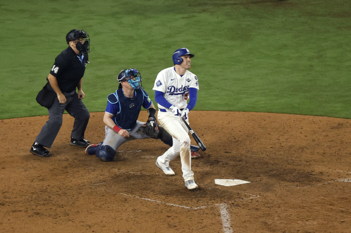 It's strong. I can't understand! Is Smith's knee okay with 18 innings and 312 pitches? 9 consecutive all-inning defense, true iron man